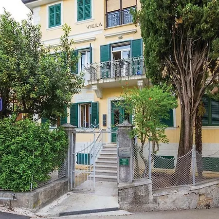 Santis Opatija