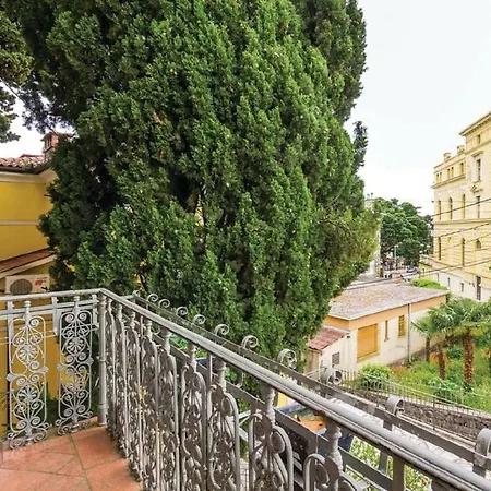 Santis Opatija